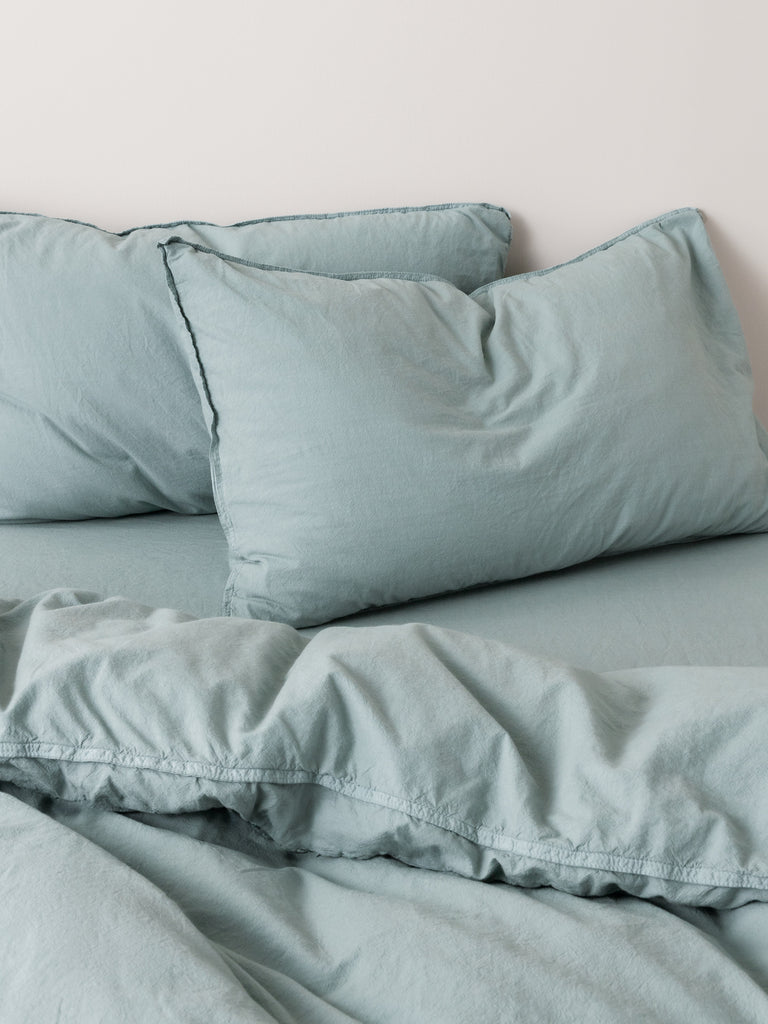 Front-Detail-Mineral-Quilt-Cover-Set-Remy-Vintage-Washed-Cotton-KUUSI