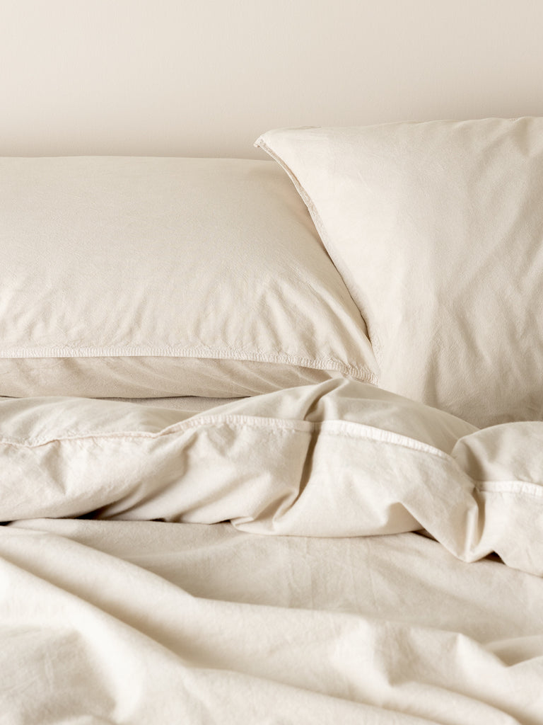 Front-Detail-Oatmeal-Remy-Washed-Cotton-Standard-Pillowcase-KUUSI